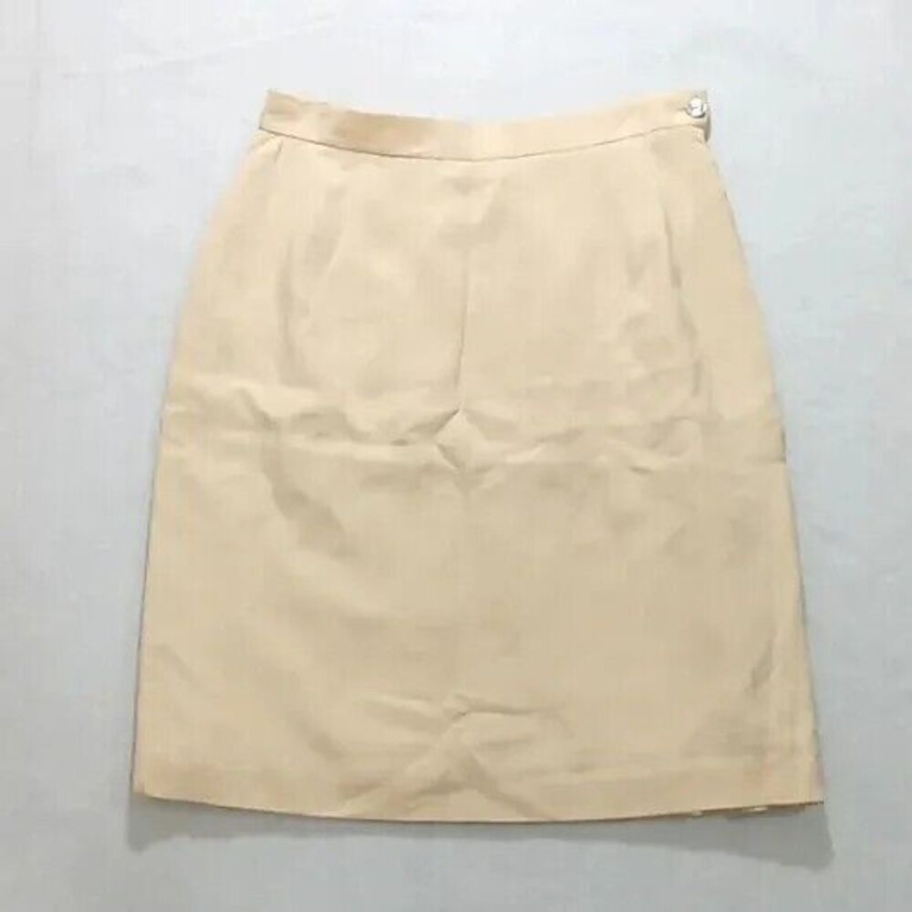 Anne Klein ll women's size 8 skirt 100% silk pleated in back *